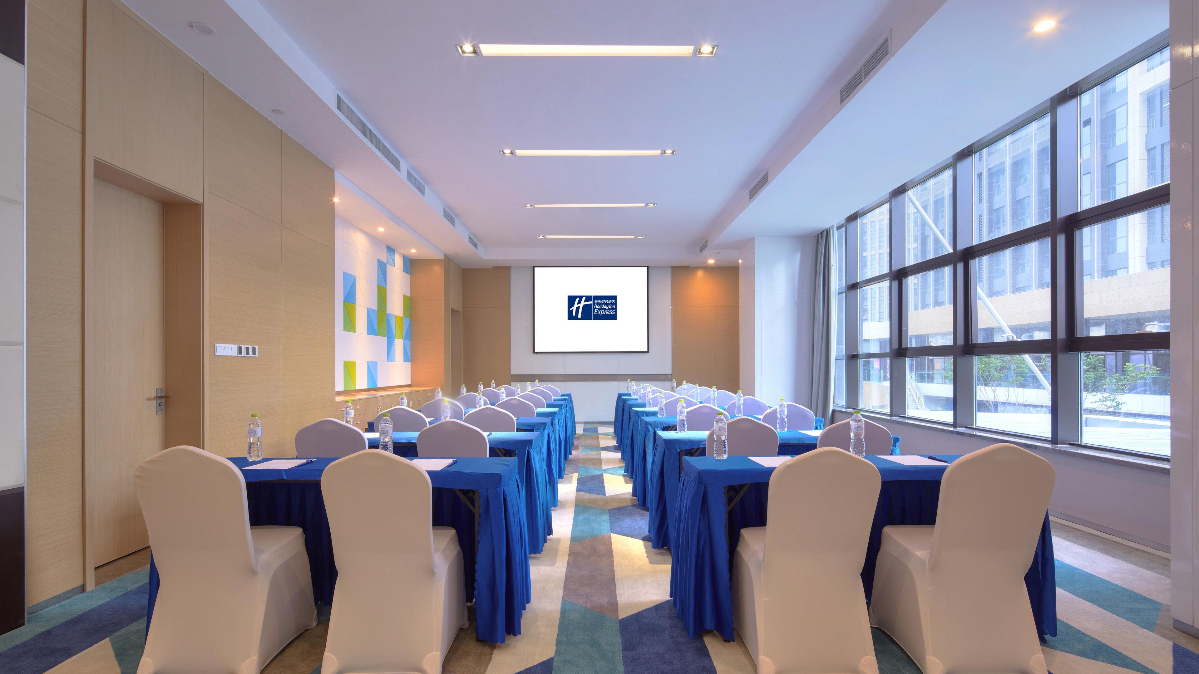 Holiday Inn Express - Qingdao West Coast By Ihg Exterior photo